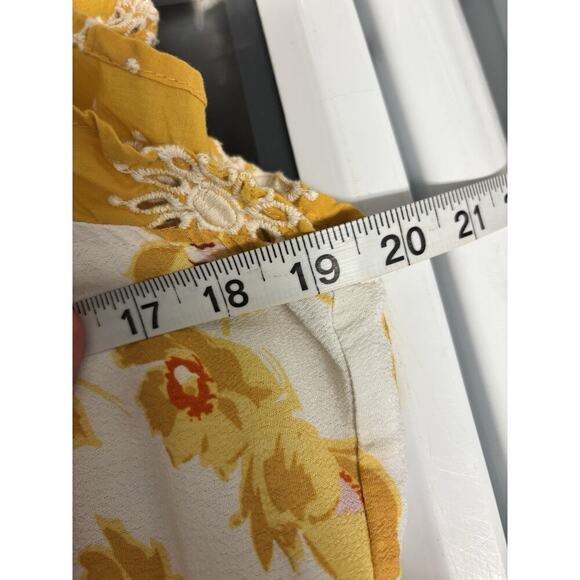 Code Mode Yellow Gold And White floral Sunflowers Swing Dress Size L - Picture 5 of 6